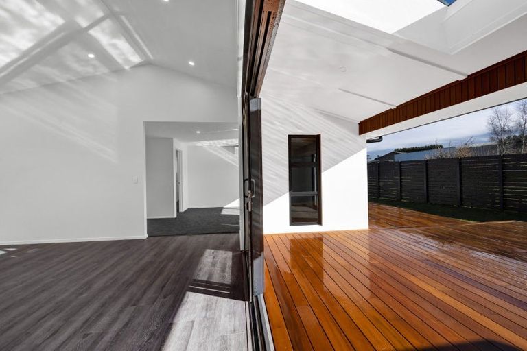 Photo of property in 21 Midsummer Avenue, Stratford, 4332