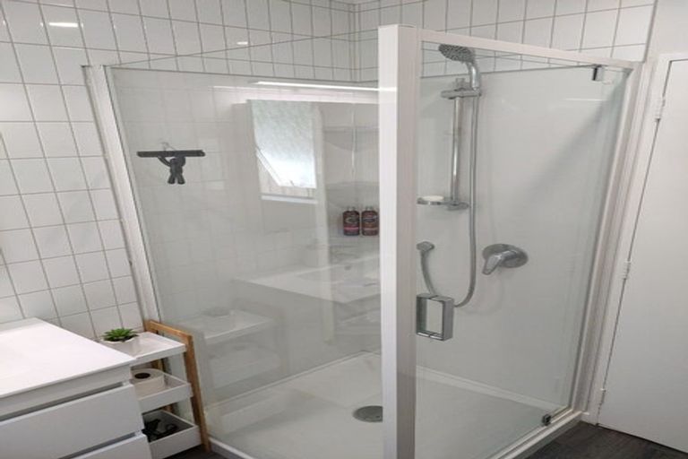 Photo of property in 4b Cedar Street, Maungaraki, Lower Hutt, 5010