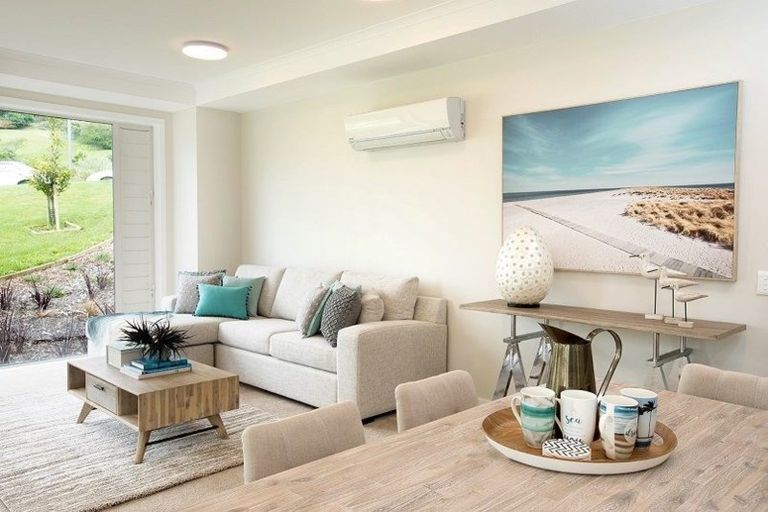 Photo of property in 83 Panorama Heights, Orewa, 0931