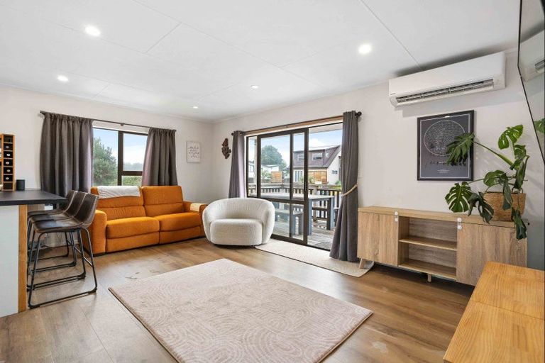Photo of property in 122a Mayfair Avenue, Whangamata, 3620