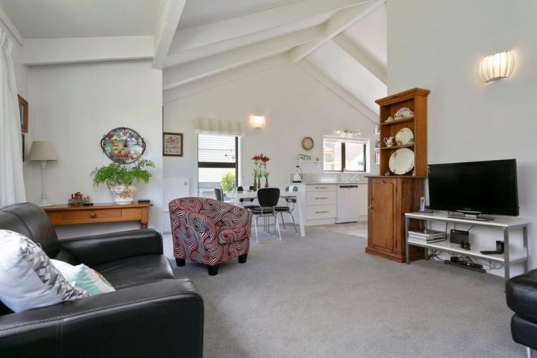 Photo of property in 36a Princes Street, Cambridge, 3434