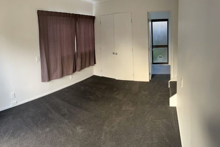 Photo of property in 2/32 Selwyn Crescent, Forrest Hill, Auckland, 0620