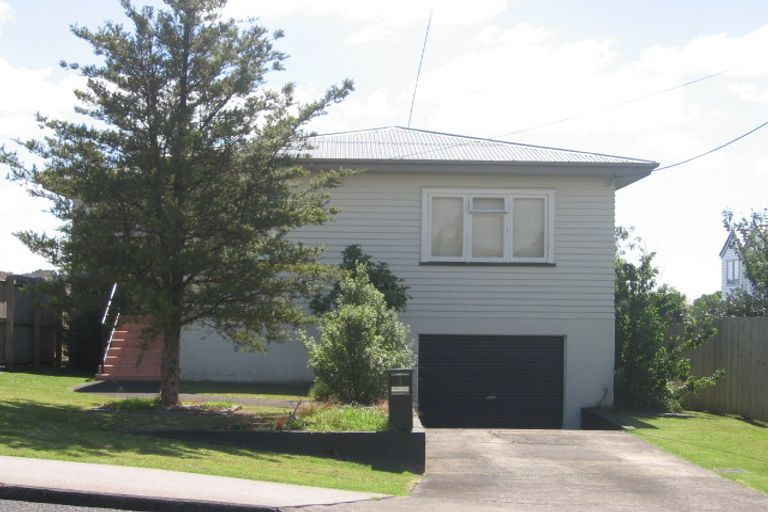 Photo of property in 1/1 Quebec Road, Milford, Auckland, 0620