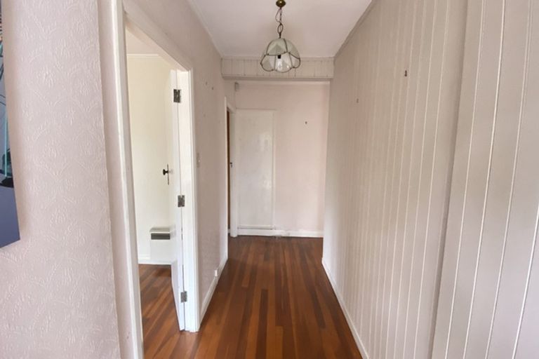 Photo of property in 103 Bolton Street, Blockhouse Bay, Auckland, 0600