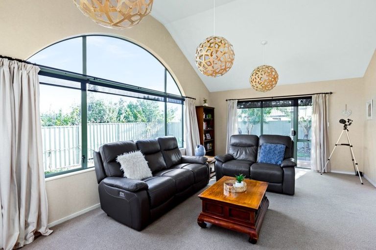 Photo of property in 14 Gill Road, Bay View, Napier, 4104