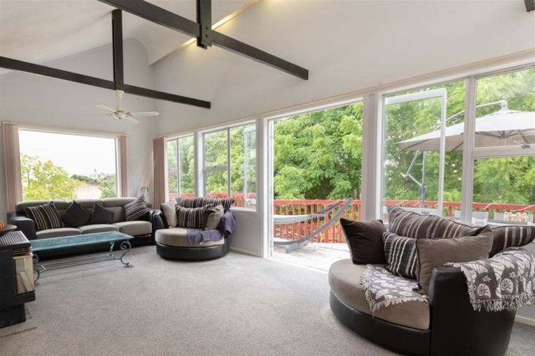 Photo of property in 55 Gibson Road, Dinsdale, Hamilton, 3204