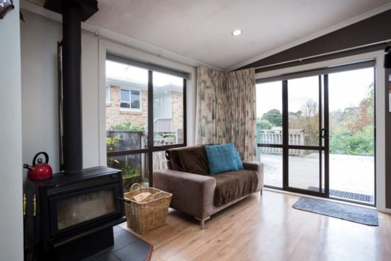 Photo of property in 12 Hillside Crescent, Westown, New Plymouth, 4310