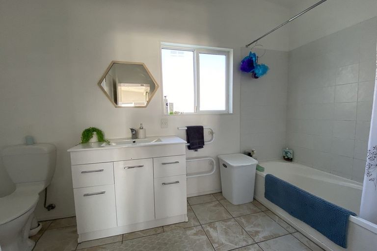 Photo of property in 467 Whangaparaoa Road, Stanmore Bay, Whangaparaoa, 0932