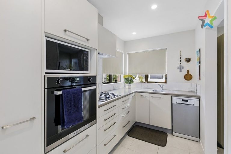 Photo of property in 4/5a Bloomfield Terrace, Hutt Central, Lower Hutt, 5010