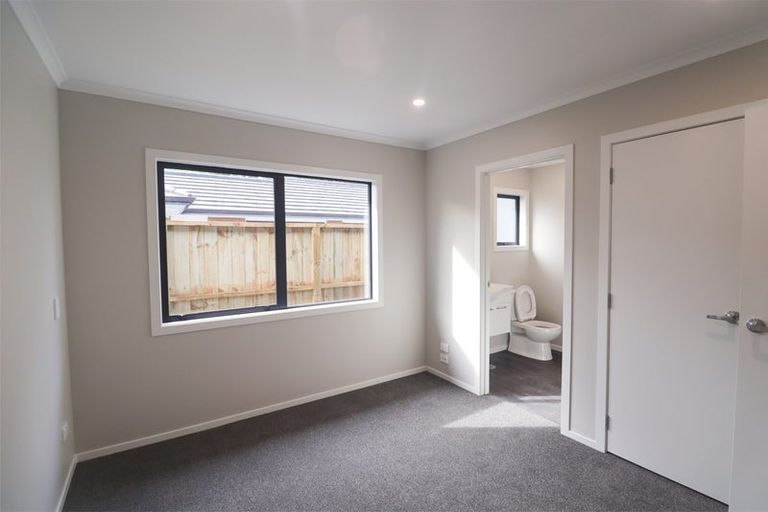 Photo of property in 2/12 Keitha Place, Glenview, Hamilton, 3206