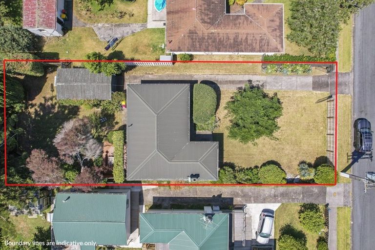 Photo of property in 13 Matapouri Road, Mangere Bridge, Auckland, 2022