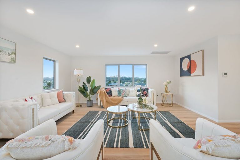 Photo of property in 10 Vino Cina Heights, Ranui, Auckland, 0612