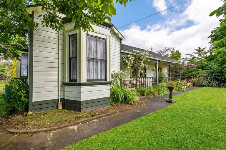 Photo of property in 17 Ormond Street, Woodville, 4920