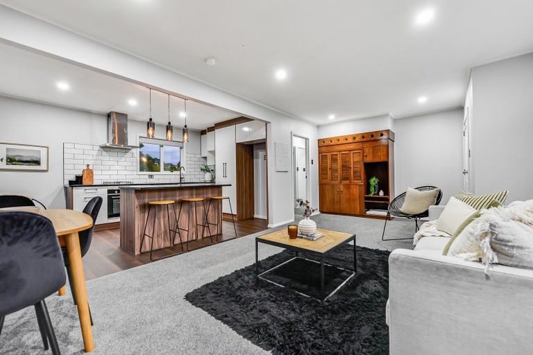 Photo of property in 1 Kingsway Crescent, Forest Lake, Hamilton, 3200