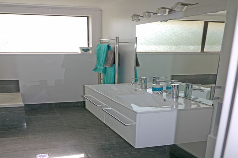 Photo of property in 13 Windsor Place, Mosgiel, 9024