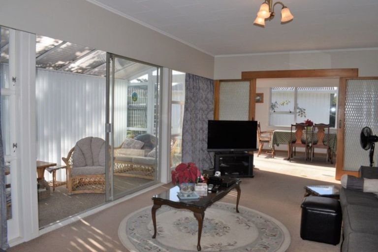 Photo of property in 27 Bell Street, Otaki, 5512