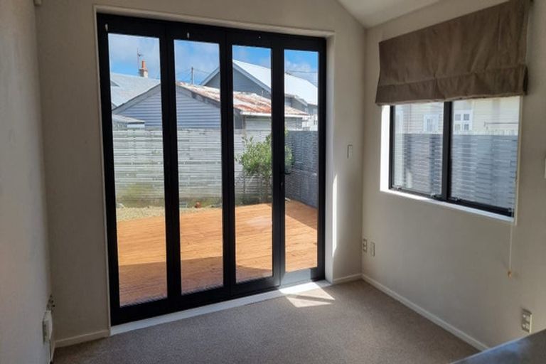 Photo of property in 15a Torridon Road, Miramar, Wellington, 6022