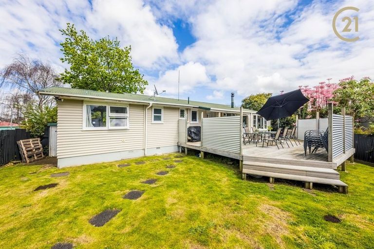 Photo of property in 35 Tairere Crescent, Rosehill, Papakura, 2113