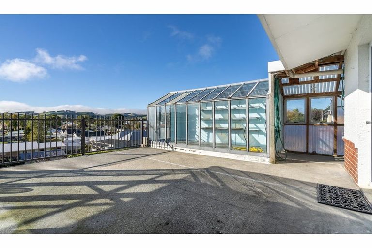 Photo of property in 2 Swan Street, Gore, 9710