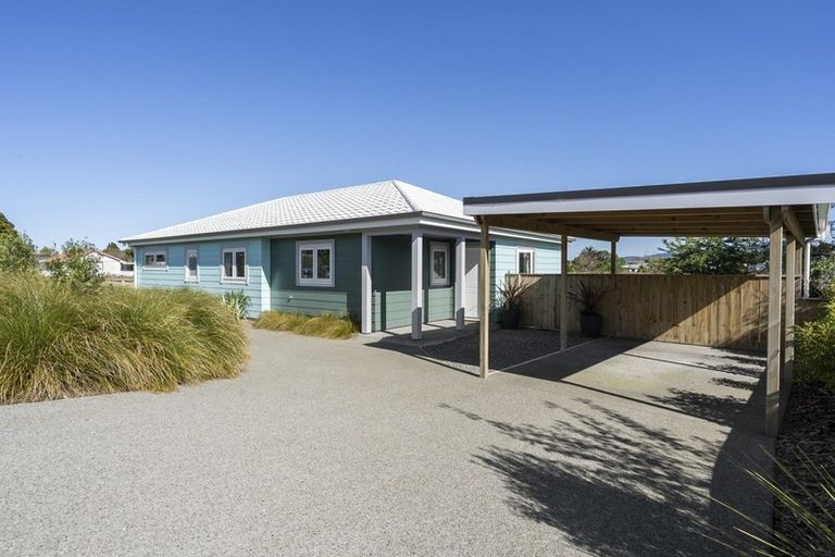 Photo of property in 29 Awatea Avenue, Paraparaumu, 5032