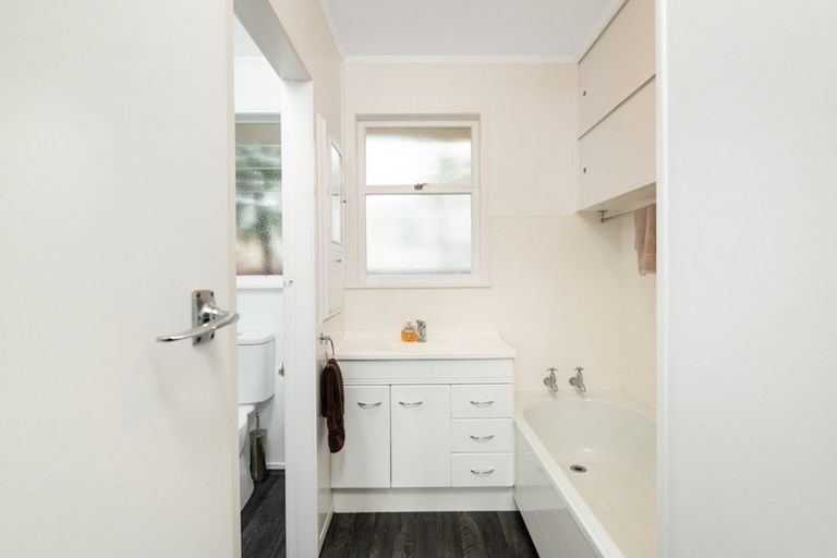 Photo of property in 19 Matua Road, Matua, Tauranga, 3110