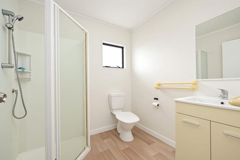 Photo of property in 50 Barrys Road, Glendene, Auckland, 0602