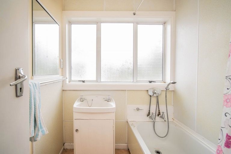 Photo of property in 100b Brynley Street, Hornby, Christchurch, 8042