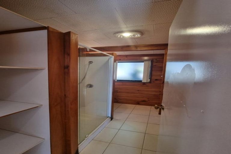 Photo of property in 56 Glennandrew Drive, Half Moon Bay, Auckland, 2012