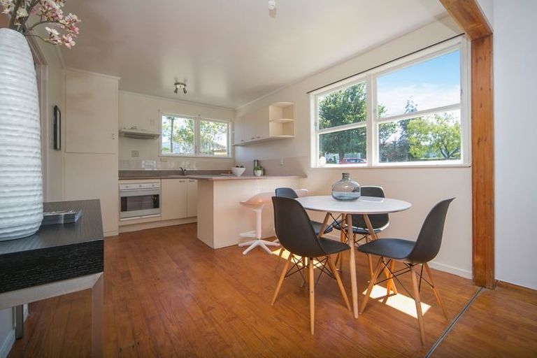 Photo of property in 82 Boundary Road, Blockhouse Bay, Auckland, 0600