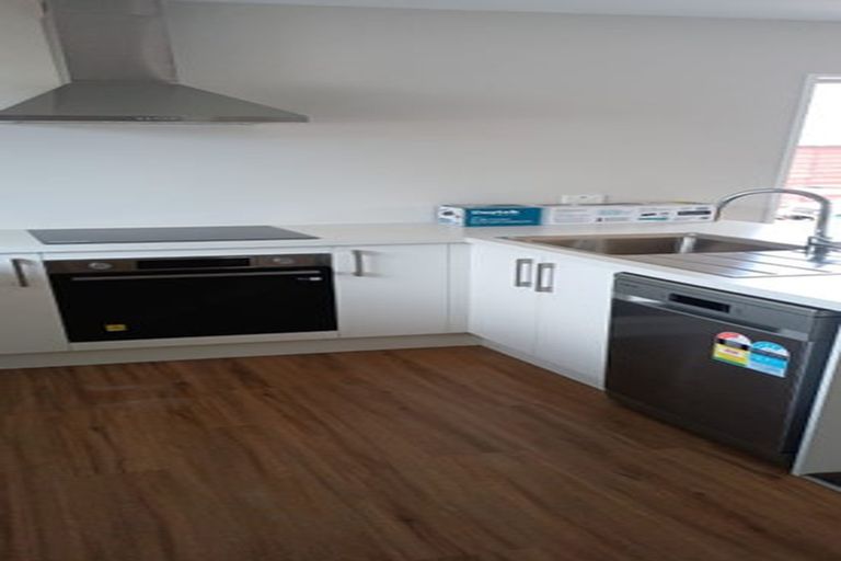 Photo of property in 5 Craig Place, Redwood, Christchurch, 8051