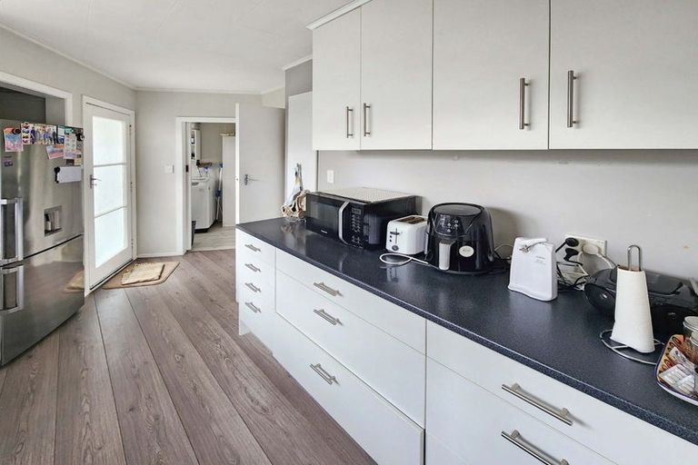 Photo of property in 54 Parkway, Wainuiomata, Lower Hutt, 5014