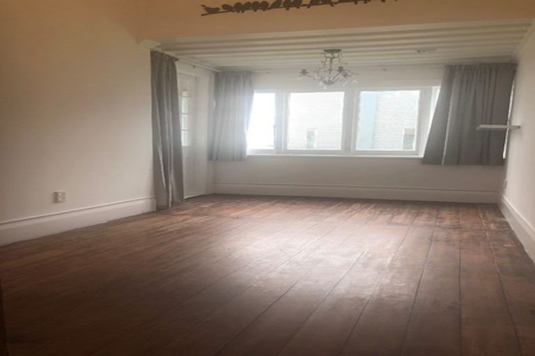 Photo of property in 6 Seaview Terrace, Bluff Hill, Napier, 4110