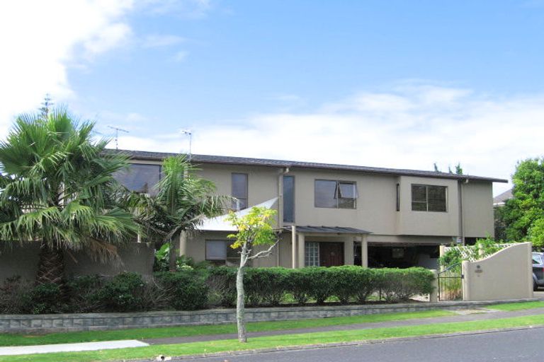Photo of property in 11 Clyside Avenue, Half Moon Bay, Auckland, 2012