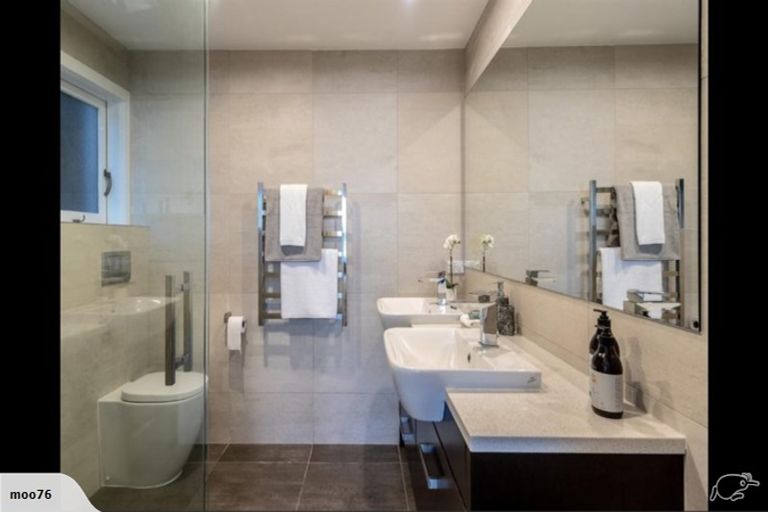 Photo of property in 2/259 Hurstmere Road, Takapuna, Auckland, 0622