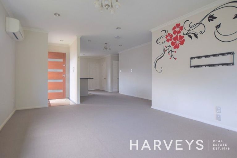 Photo of property in 16b Airdrie Road, Ranui, Auckland, 0612