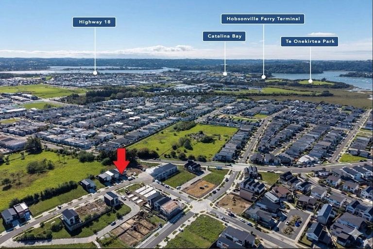 Photo of property in 43 Picnic Point Road, Hobsonville, 0616