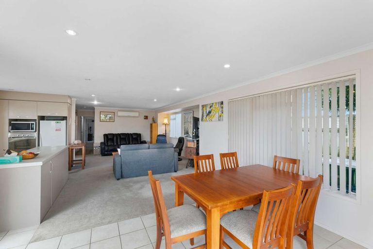 Photo of property in 2 Cresta Drive, Katikati, 3129