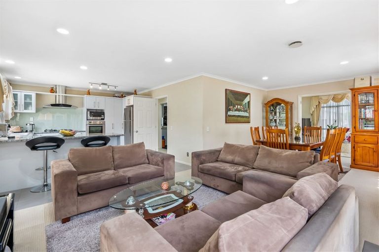 Photo of property in 42 Topland Drive, Flat Bush, Auckland, 2019