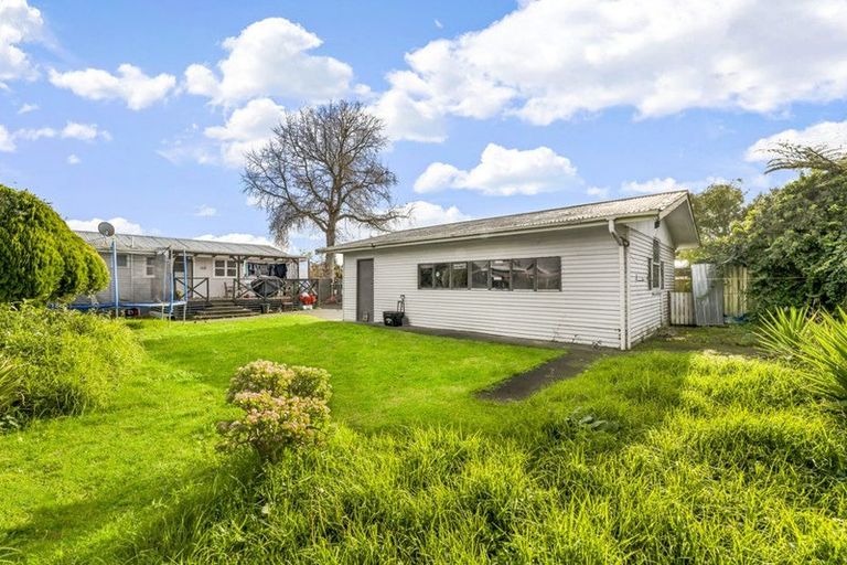 Photo of property in 12 Cargill Street, Papakura, 2110