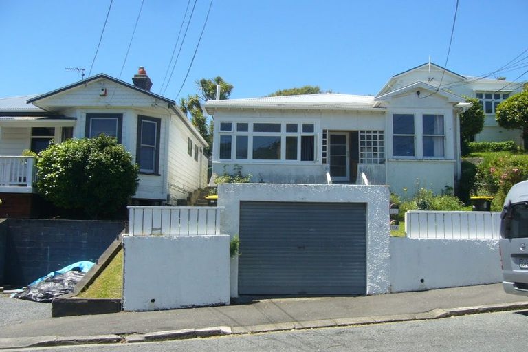 Photo of property in 37 Mckinley Crescent, Brooklyn, Wellington, 6021