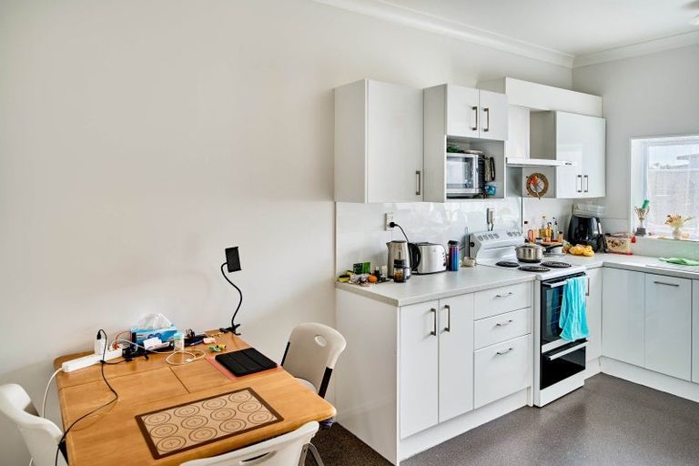 Photo of property in 279 Dowse Drive, Maungaraki, Lower Hutt, 5010