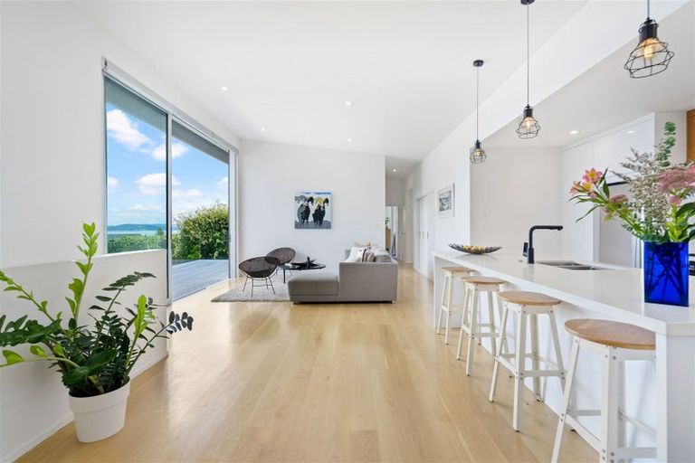 Photo of property in 9 Siesta Terrace, Gulf Harbour, Whangaparaoa, 0930