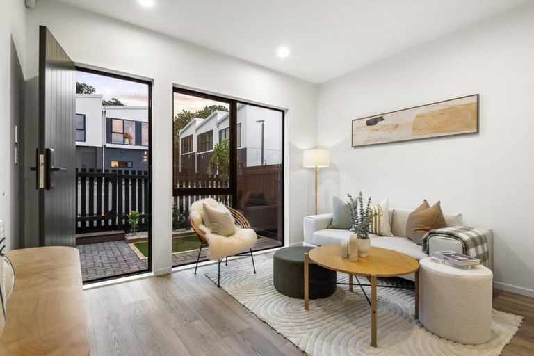 Photo of property in 16-18 Handley Avenue, Narrow Neck, Auckland, 0624