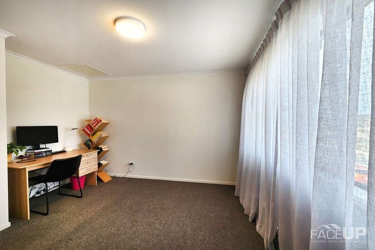Photo of property in 20 Manarini Road, Westgate, Auckland, 0614