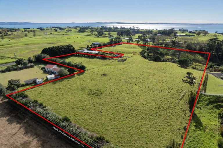 Photo of property in 362 Grahams Beach Road, Manukau Heads, Awhitu, 2684