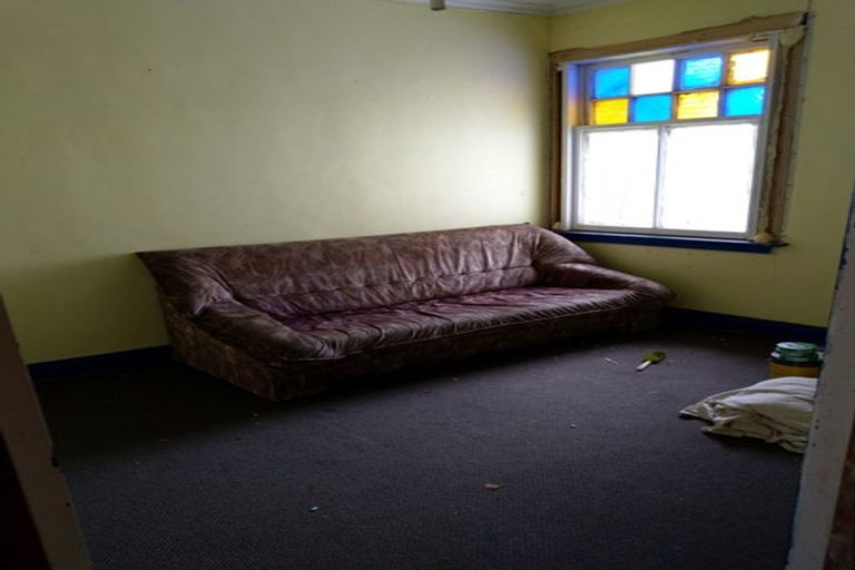 Photo of property in 412 Queens Drive, Lyall Bay, Wellington, 6022