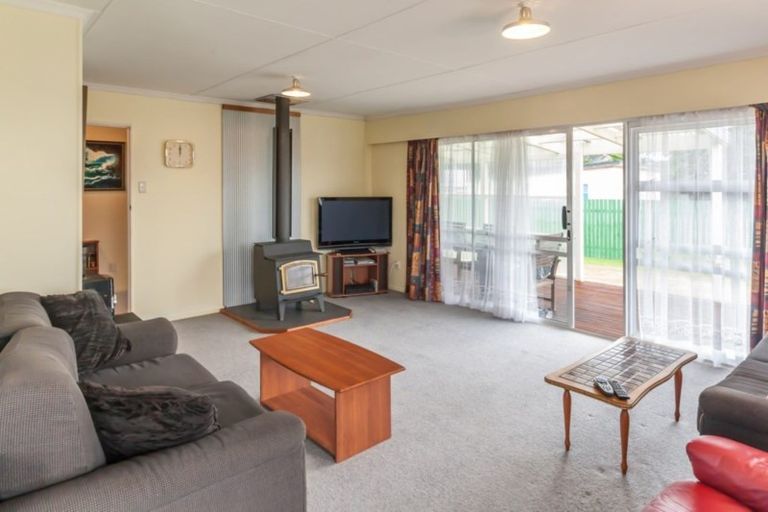 Photo of property in 12 Barling Street, Himatangi Beach, Foxton, 4891