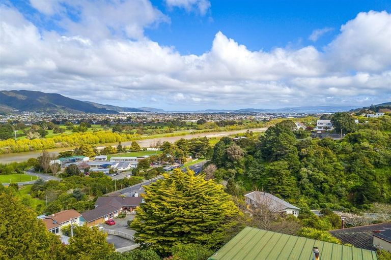 Photo of property in 21 Vista Grove, Kelson, Lower Hutt, 5010