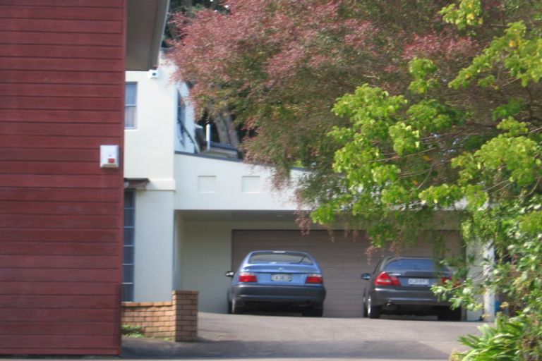 Photo of property in 1/1 Seaton Road, Murrays Bay, Auckland, 0630