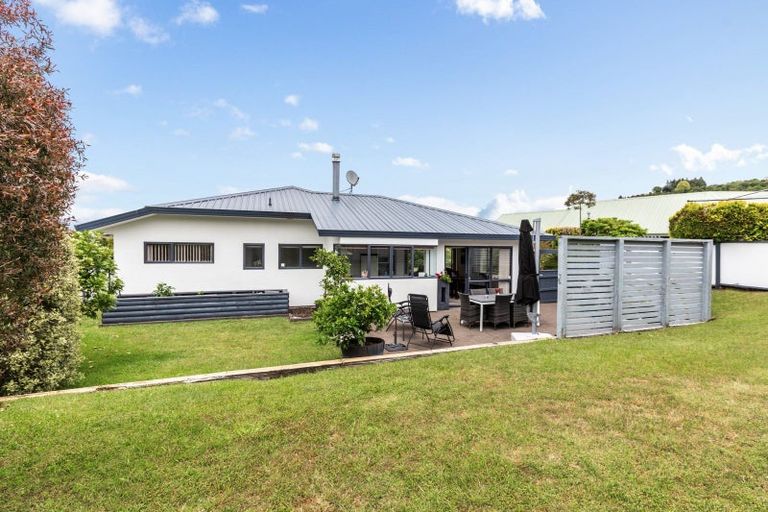 Photo of property in 35 Kinder Street, Acacia Bay, Taupo, 3330